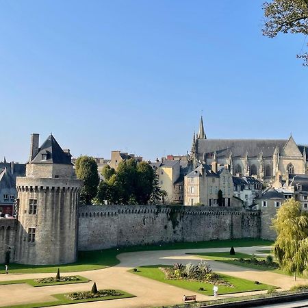 شقة Laroche Grand Duplex Dans Le Centre Historique Avec Garage فان المظهر الخارجي الصورة