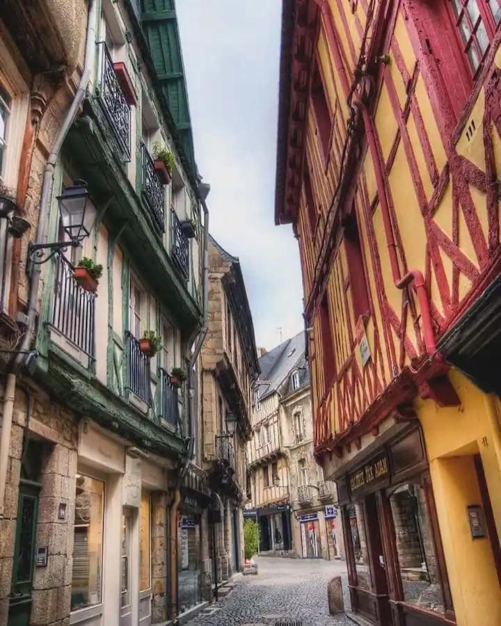 شقة Laroche Grand Duplex Dans Le Centre Historique Avec Garage فان المظهر الخارجي الصورة