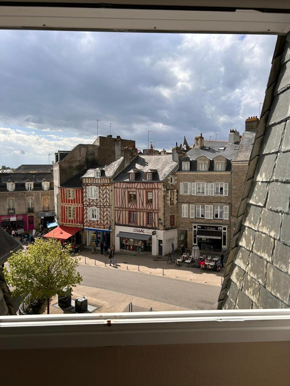 شقة Laroche Grand Duplex Dans Le Centre Historique Avec Garage فان المظهر الخارجي الصورة